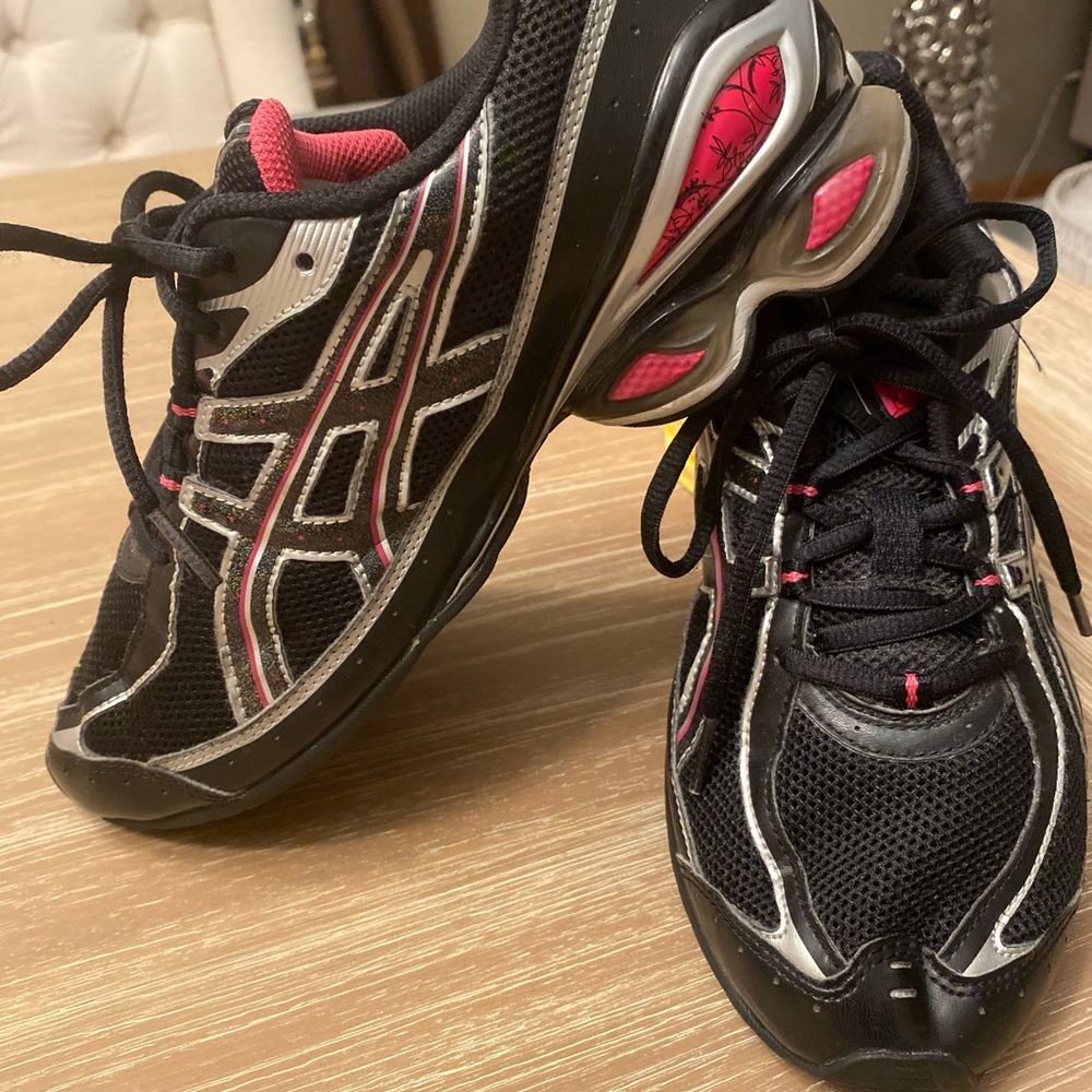 Women's ASIC GEL FRANTIC 4 Black and Pink Athletic Shoes Sz 9 So so comfortable!